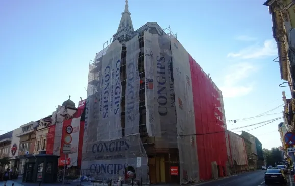O nouă clădire din centrul Oradiei, Casa Kolozsvary, este în curs de reabilitare