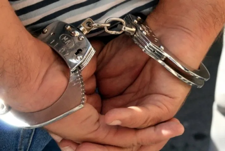 Trei bărbați dați în urmărire prinși de polițiștii bihoreni