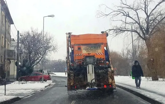 Echipajele rer au acționat de la primele ore ale dimineții pentru deszăpezire