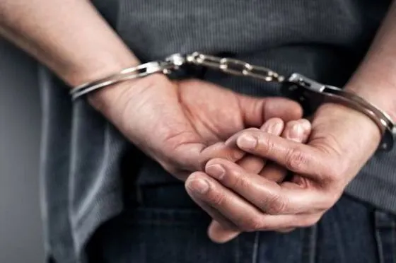 Patru bihoreni, bănuiți că ar fi tâlhărit un bărbat în zona căii ferate din Oradea, reținuți de polițiști
