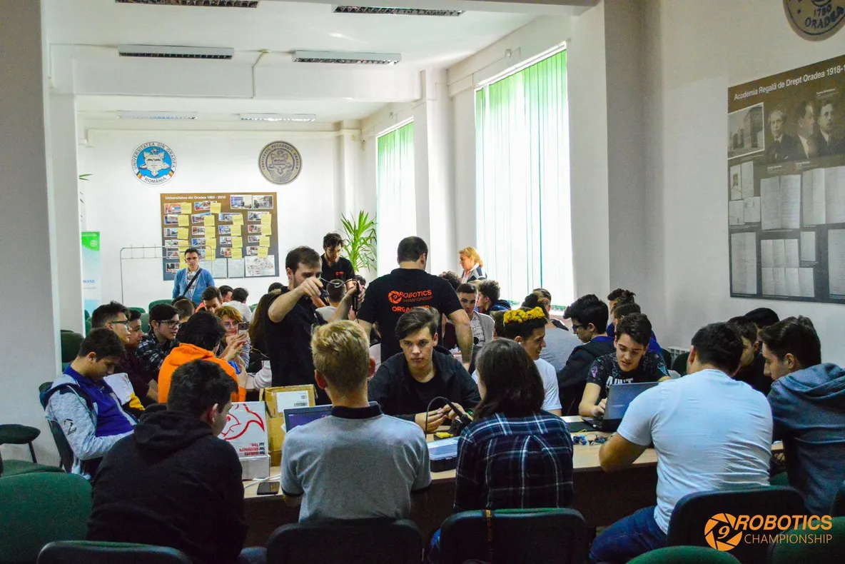 Concurs de robotică la Oradea