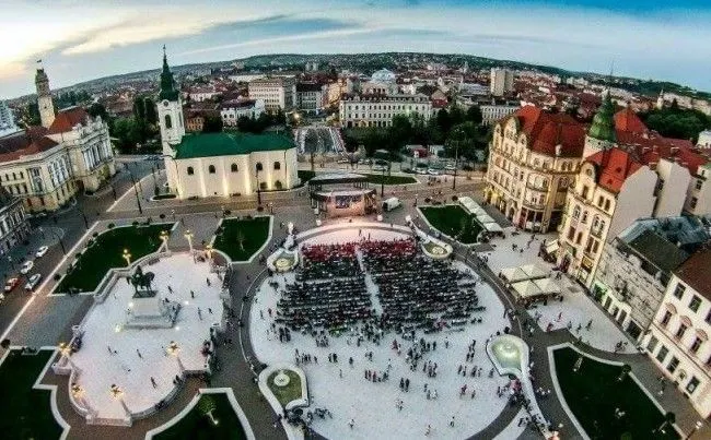 Meciul 3 al finalei de baschet se transmite în Piața Unirii