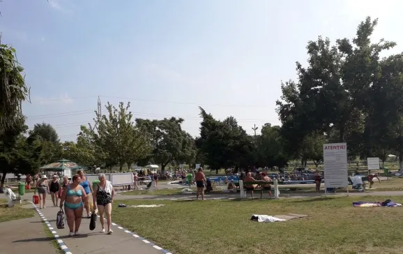 Program în minivacanța de rusalii: ștrandul Ioșia, deschis inclusiv luni