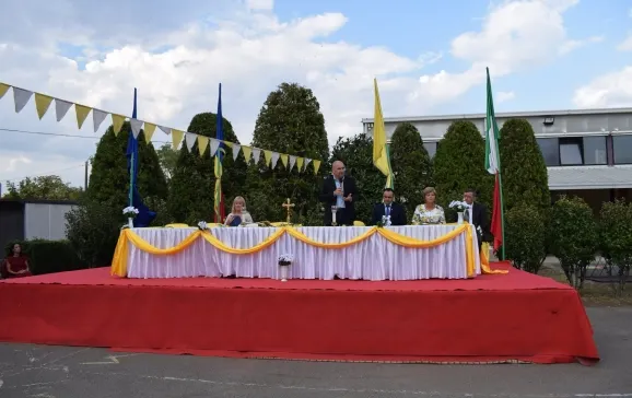 Reprezentanții municipalității au participat la deschiderea noului an școlar