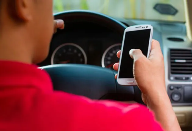 Polițiștii bihoreni avertizează în privința utilizării telefonului mobil la volan