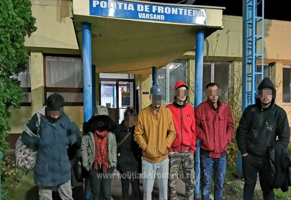 Opt cetăţeni irakieni, depistaţi în apropierea frontierei cu Ungaria