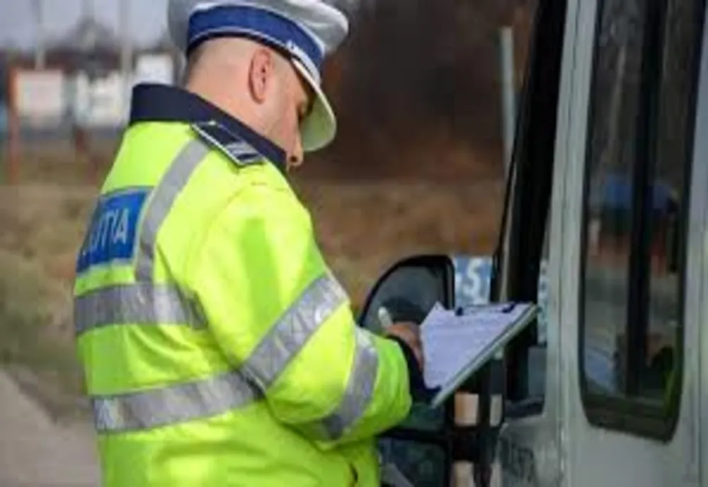 93 de participanți la trafic care nu au respectat legislația rutieră, sancționați de polițiștii rutieri, în ultimele 24 de ore
