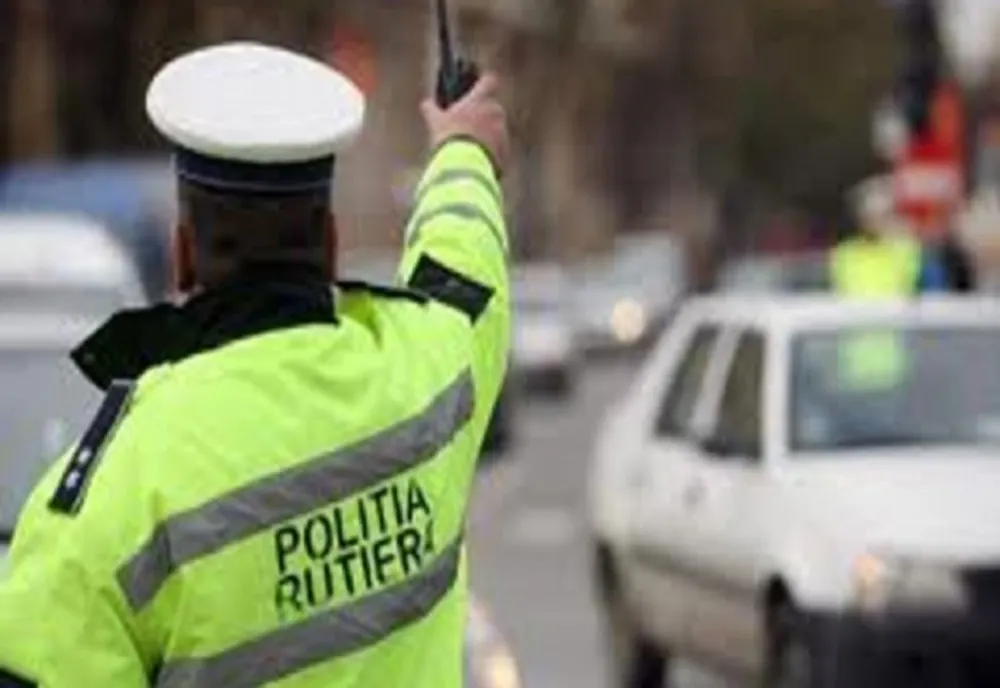 Dosar penal pentru un bărbat care a încercat să fugă de polițiști