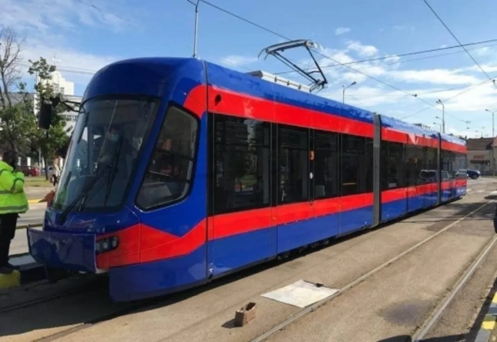 FOTO | Orădenii vor putea circula sâmbătă gratuit cu noile tramvaie Imperio