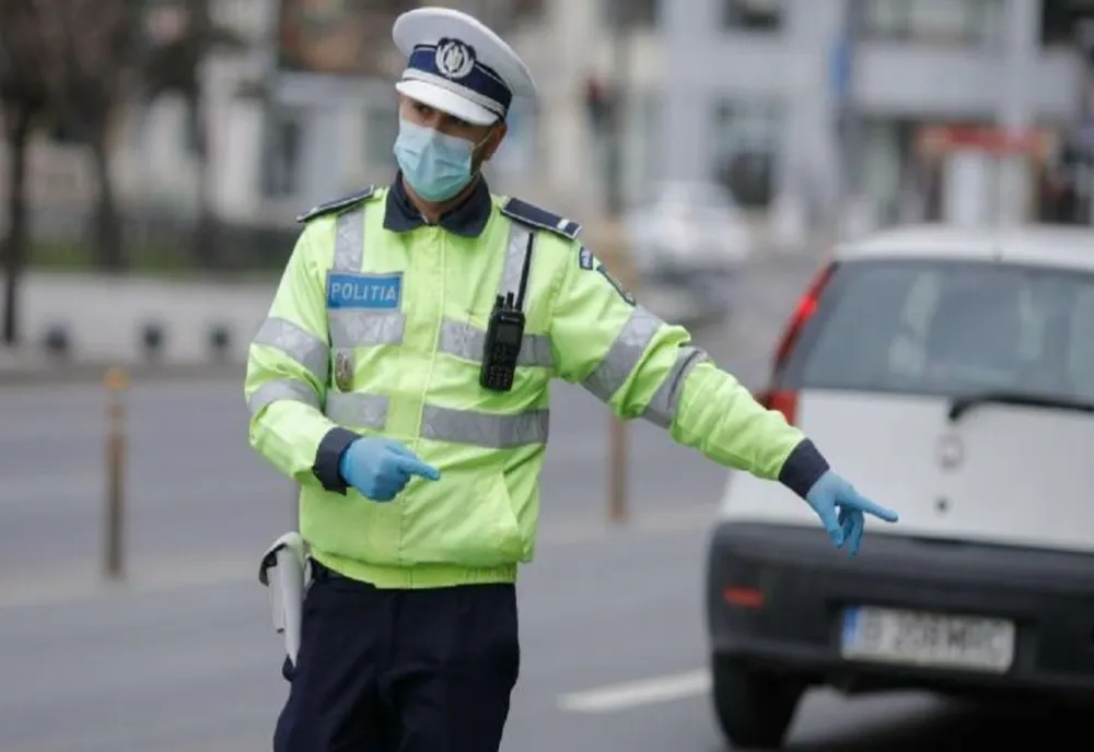 Amenzi de aproape 18.000 lei și două dosare penale, întocmite de polițiștii bihoreni