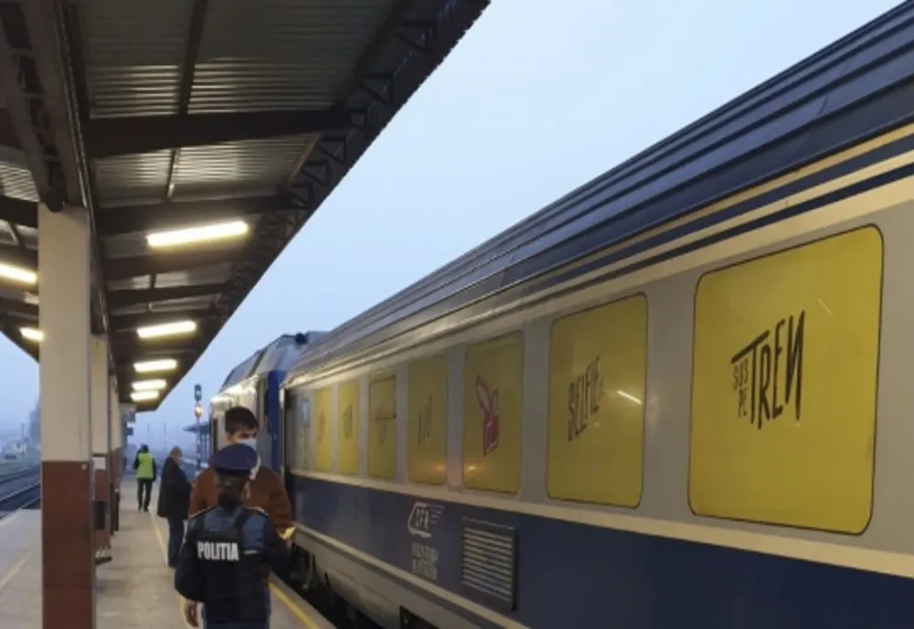 Acțiuni ale polițiștilor bihoreni în cadrul campaniei preventive „SELFIE-UL PE TREN NU IA LIKE-URI, IA VIEȚI”