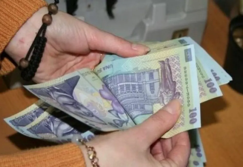 Două femei din Oradea acuzate că au obținut 25 de credite de nevoi personale în numele unor persoane, prin înșelăciune, fals și uz de fals