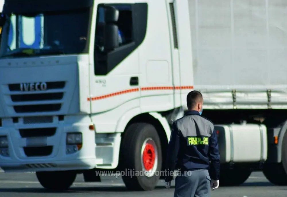 Trafic intens la graniţa cu Ungaria pentru automarfare, după restricţiile de circulaţie impuse de ţara vecină