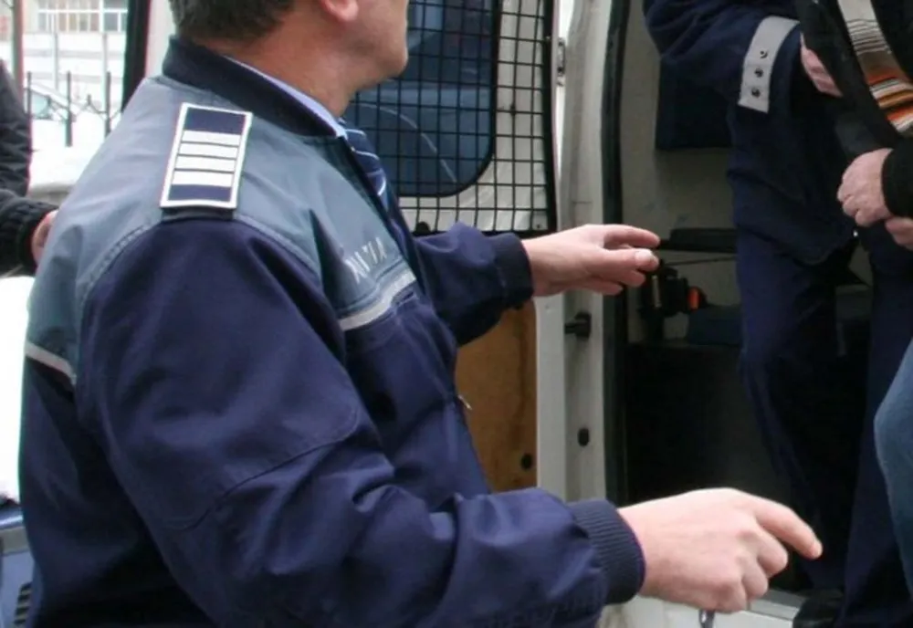 Bărbat din Ungaria, dat în urmărire internaţională, prins de poliţiştii bihoreni