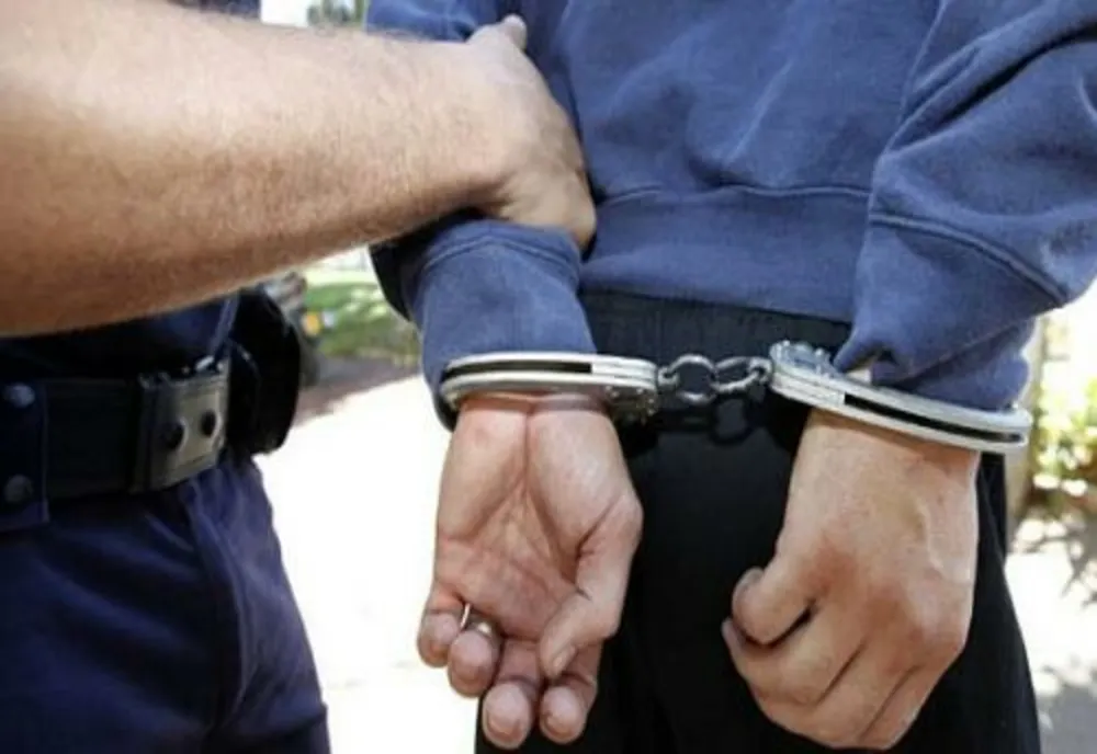 Tânăr din Oradea reţinut! A violat o femeie într-o scară de bloc