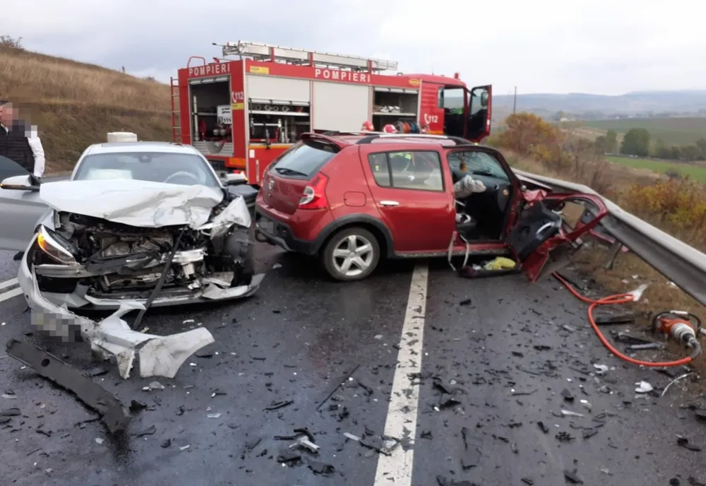 Grav accident între Cluj şi Oradea! O femeie şi-a pierdut viaţa (FOTO)