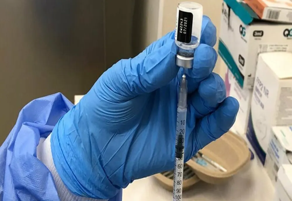 Se redeschide centrul de vaccinare de la Colegiul Tehnic „Traian Vuia” din Oradea