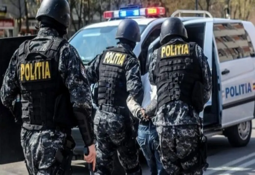 Percheziții în Arad efectuate de polițiștii sălăjeni, într-un dosar de fraudă informatică! Doi basarabeni, reținuți. Anchetat este și un bihorean