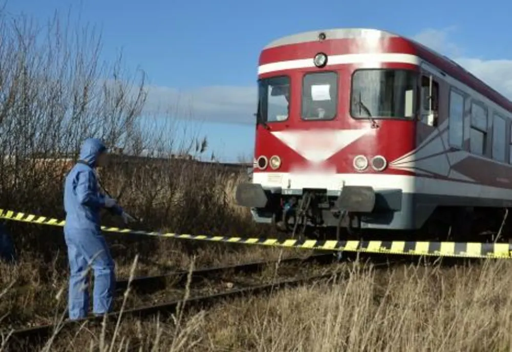 Bărbat lovit mortal de trenul Cluj - Oradea