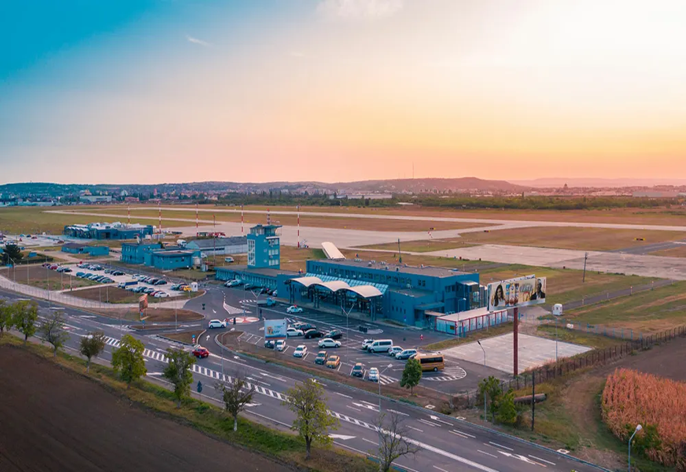 Traficul aerian de pe Aeroportul Oradea va fi suspendat! Vor începe lucrările la terminalul cargo