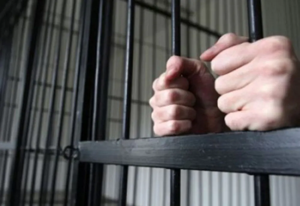 Bihorean condamnat la închisoare cu executare după ce a fost prins la volan fără să deţină permis de conducere