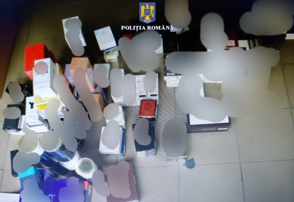 Sute de bunuri contrafăcute au fost confiscate de poliţişti la Oradea! Valorează aproximativ 200.000 de lei (FOTO)