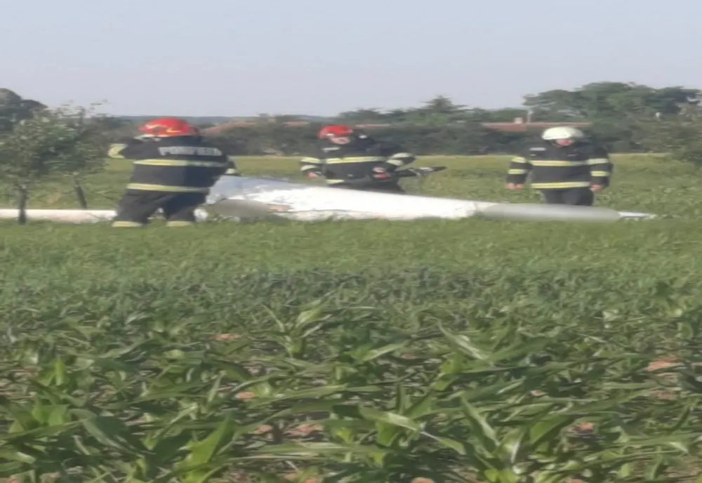 Tragedie în Bihor: Un bărbat a murit după ce s-a prăbușit cu un planor (FOTO)