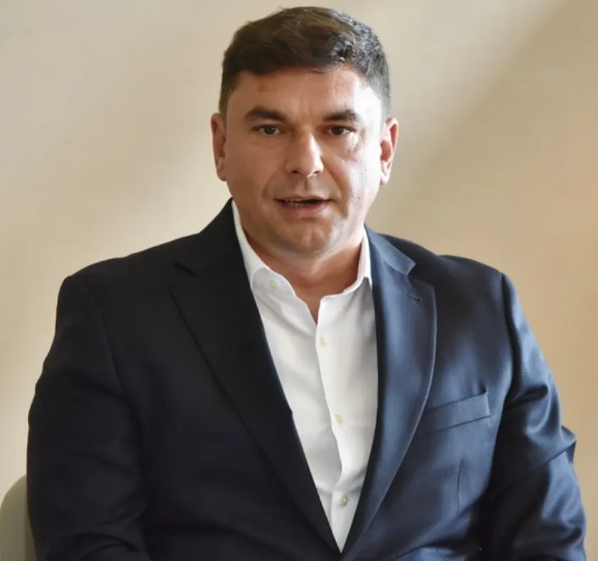 CIPRIAN BLEJAN: ”AUR BIHOR A SOLICITAT, ÎNCĂ DIN PRIMA ȘEDINȚĂ A ACTUALULUI MANDAT, CA NICI MEMBRII ATOP ȘI NICI REPREZENTANȚII DESEMNAȚI ÎN CONSILIILE DE ADMINISTRAȚIE ALE COMPANIILOR ȘI REGIILOR DE INTERES LOCAL SĂ NU BENEFICIEZE DE INDEMNIZAȚII SAU AVA