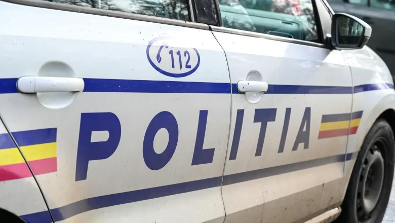 Scandal în Constanța din cauza unei mingi. Un bărbat a tras cu o armă airsoft spre părinții unor copii și a fost reținut