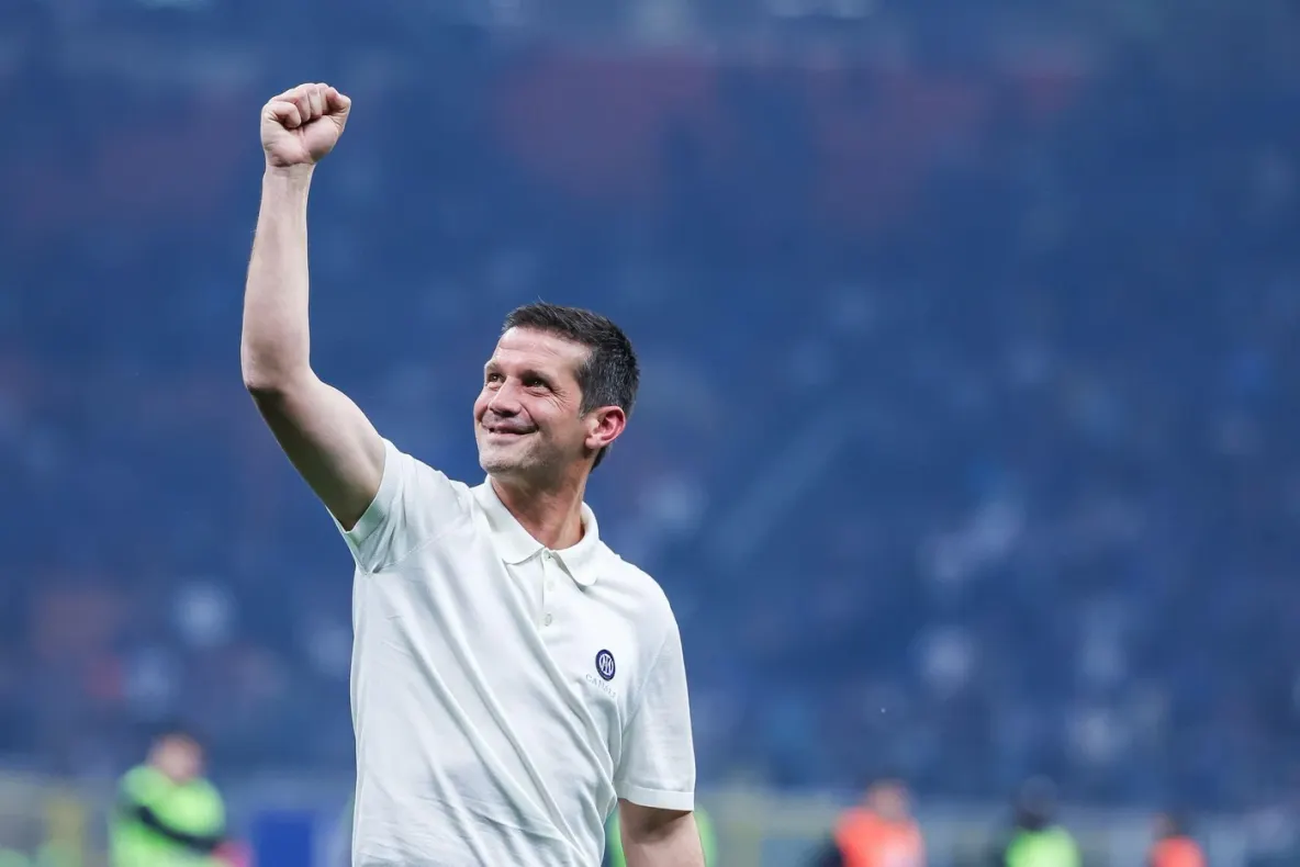 Cristian Chivu, desemnat antrenorul sezonului în Serie A după ce a câștigat eventul cu Inter Milano
