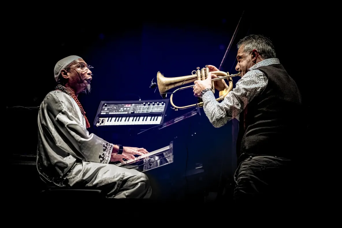 Oradea găzduiește cea de-a șaptea ediție a ORA Jazz Festival. Patru zile de concerte