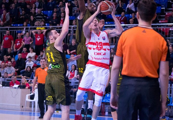 Mihai Gavrilă semnează continuarea cu CSM CSU Oradea