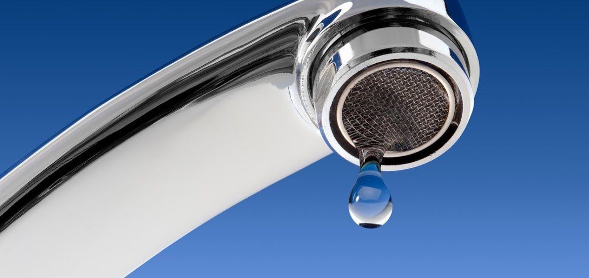 Se scumpește apa potabilă începând cu 1 august