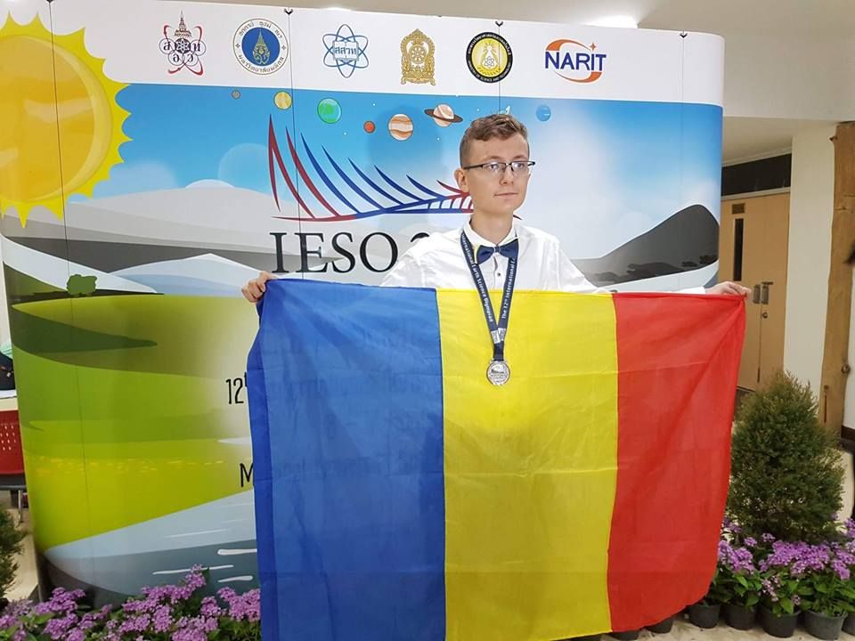 Medalie la Olimpiada de Științe ale Pământului în Thailanda