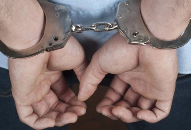 Polițiștii orădeni au reținut un tânăr de 19 ani, bănuit de furt din locuințe