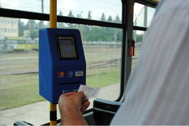 OTL introduce plata cu cardul direct din tramvaie