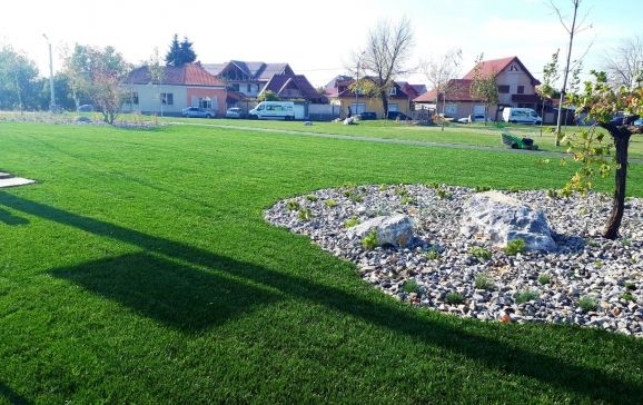 Au fost finalizate lucrările la noul spațiu verde de pe strada Oneștilor