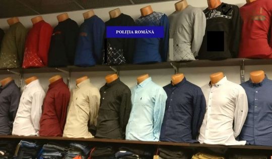 Îmbrăcăminte contrafăcută și peste 200 de litri de alcool comercializat ilegal, confiscate de polițiștii bihoreni
