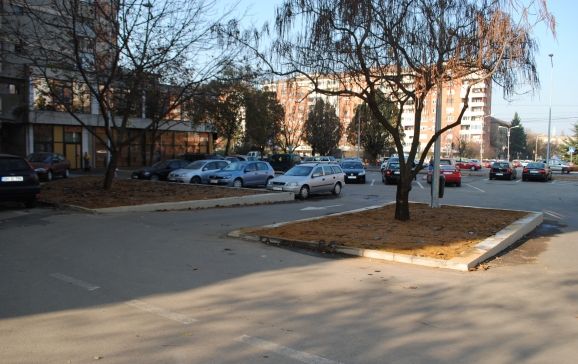 A fost reamenajată parcarea de pe strada Transilvaniei
