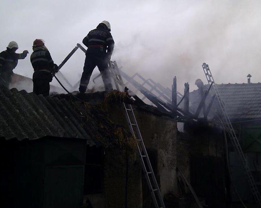 Incendii în Aștileu și Hotar, provocate de coșuri de fum. Măsuri de prevenire a unor astfel de evenimente