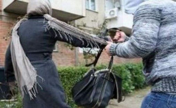 Bănuit că ar fi tâlhărit o orădeancă, prins în flagrant și arestat