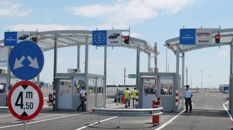 Tânără din Ghana cu document francez, depistată de poliţiştii de frontieră din P.T.F. Nădlac II