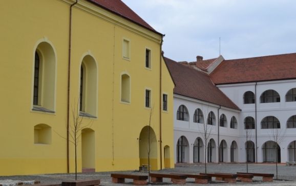 Expoziții permanente șI temporare găzduite de Muzeul Oraşului Oradea – Complex Cultural