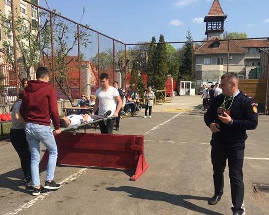 Campionii etapei județene a concursului şcolar „Cu Viaţa Mea Apăr Viaţa”