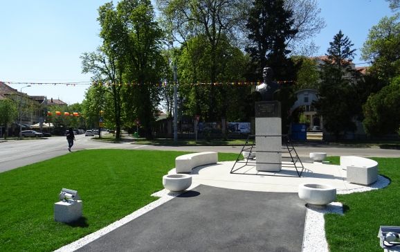 Statuia Generalului Traian Moșoiu șI piațeta care o găzduiește au fost reabilitate