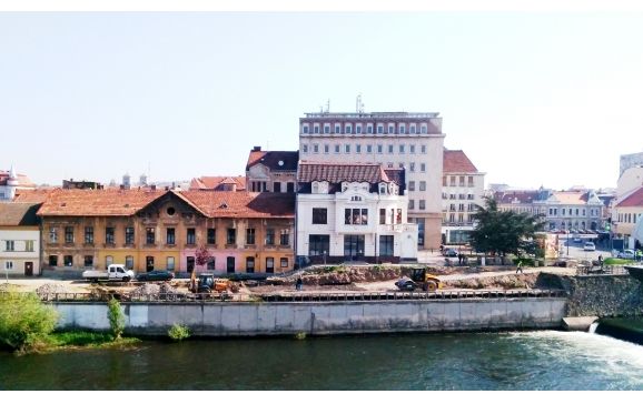 Accesul pe strada Emilian Mircea Chitul se restricționează, în vederea construirii unei unitățI de alimentație publică cu terasă pe malul crișului repede