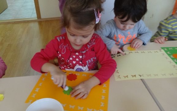 Începe înscrierea copiilor la creşe