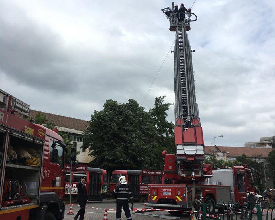 Exerciţii cu mijloace și forțe în teren desfășurate de pompierii orădeni