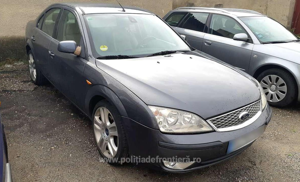 Autoturism căutat în Spania, depistat de poliţiştii de frontieră din P.T.F. Nădlac II