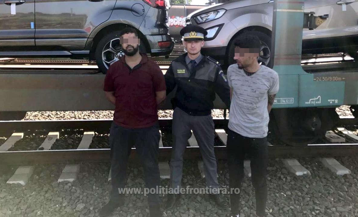 Un sirian si un marocan, ascunşi pe platforma unui tren de marfă, depistaţi la  P.T.F Curtici